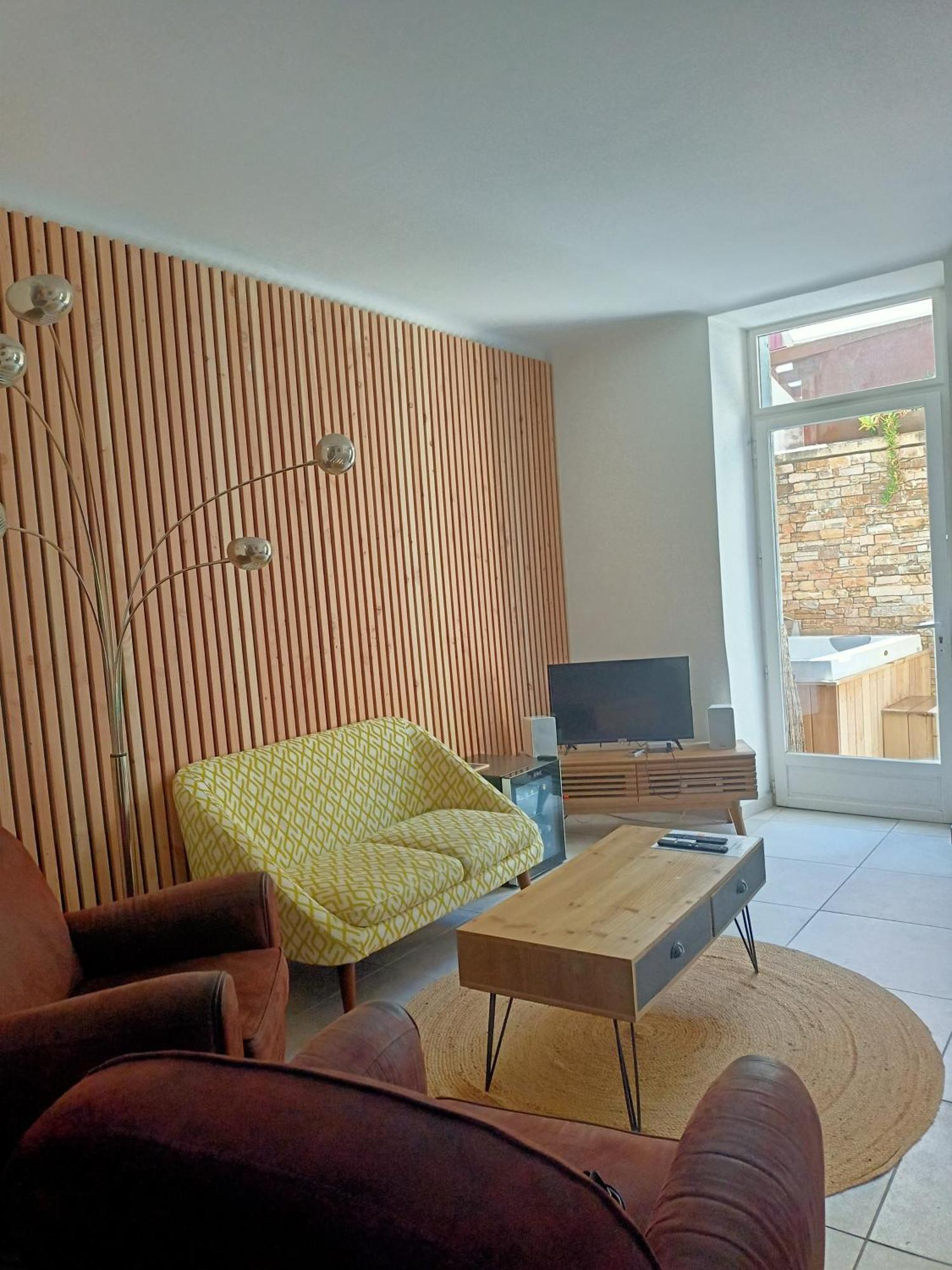 Un Gite Dans La Cite Carcassonne Exterior foto